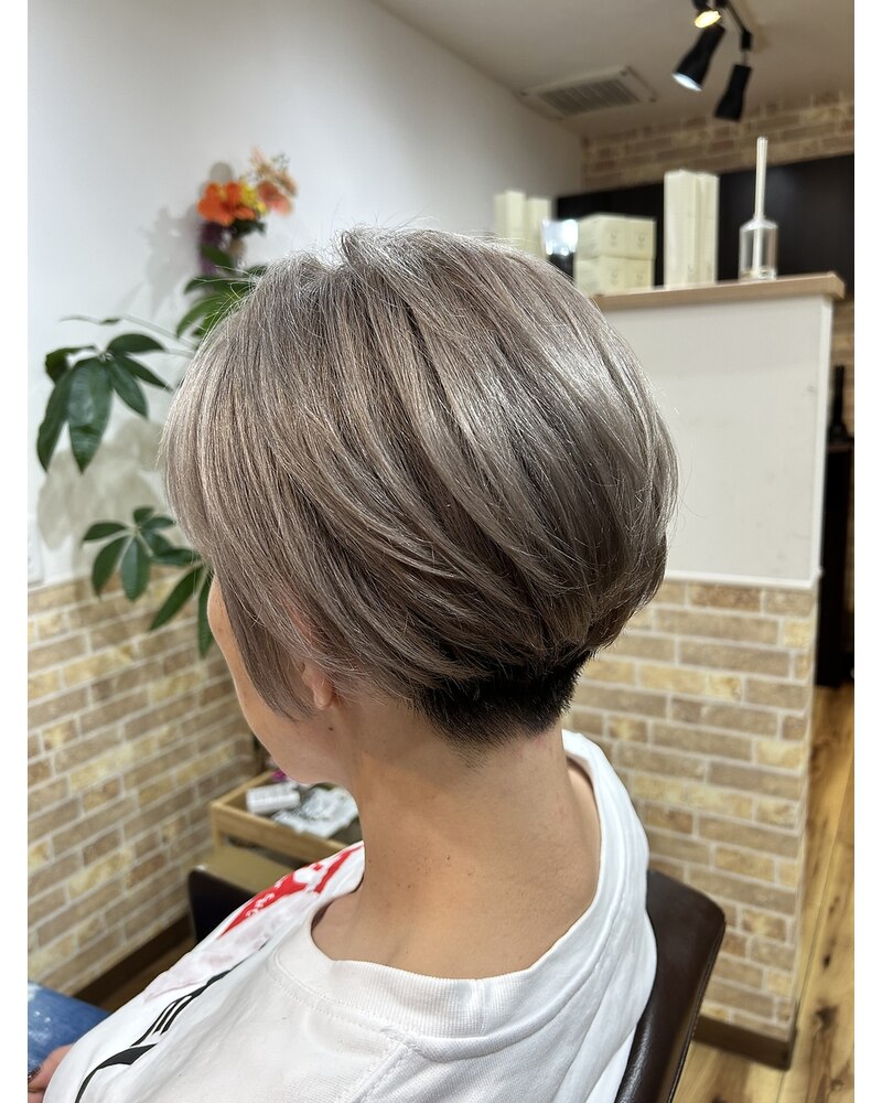 ショートボブのヘアスタイル